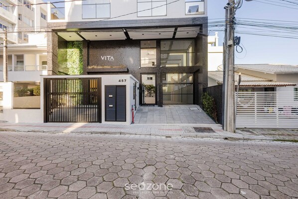 Exterior - 2BR apt w/ Grill 600m From the Beach Vre102 (Bombinhas)