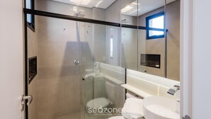Căn hộ cơ bản | Phòng tắm | Đồ dùng nhà tắm miễn phí 