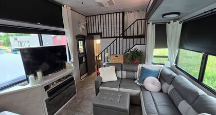 The Meadow House, Country Retreat