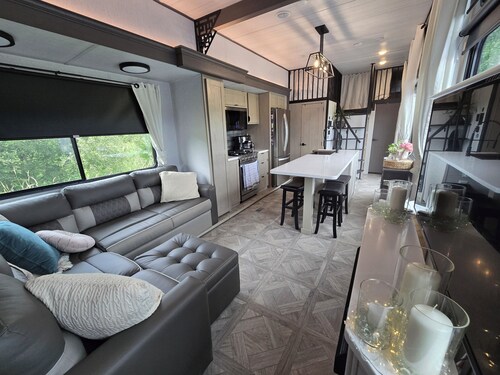 The Meadow House, Country Retreat