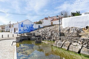 Point of interest - Spring Water House, townhouse near beaches and nice places to visit (Olho Marinho)