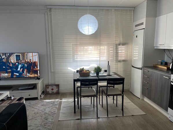 Microwave, oven - Seat back, relaxed and enjoy the fun (Vantaa)