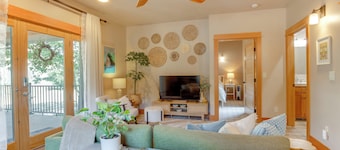 Half-Mi to Scotts Mills Falls: Wine Country Apt