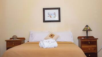 1 bedroom, iron/ironing board, WiFi