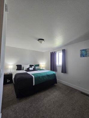 4 عدّة غرف نوم ومكتب وواي فاي مجانًا