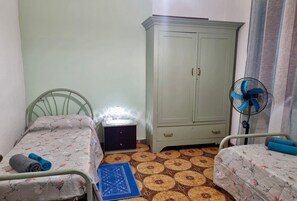 2 bedrooms, bed sheets