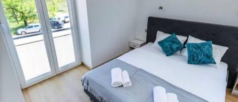 1 chambre, accès Internet, draps fournis