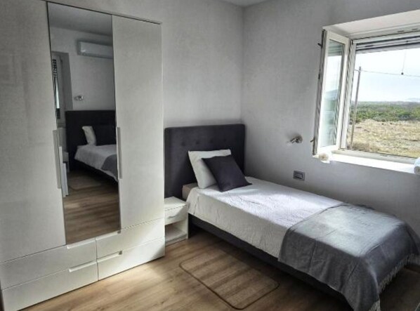 1 habitación, internet y ropa de cama 