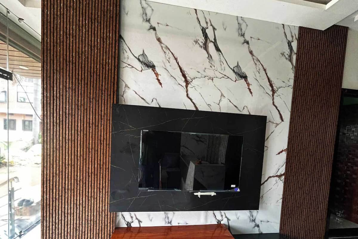 Luxury Studio Suite, City View | Desk, laptop workspace, free WiFi