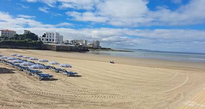 A lot of charm for this house, classified 3*, 7P, swimming pool, wood stove.