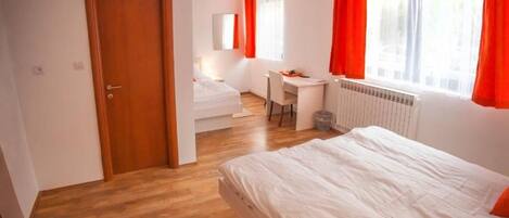 1 chambre, accĂšs Ă Internet, literie fournie