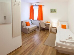 1 bedroom, Internet, bed sheets