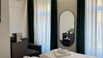 1 bedroom, internet, bed sheets