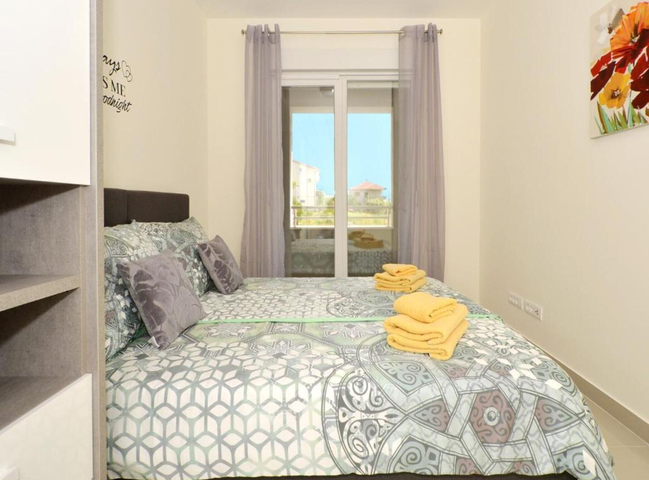 3 dormitorios, tabla de planchar con plancha, Internet y ropa de cama