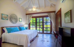 7 bedrooms, in-room safe, desk, iron/ironing board