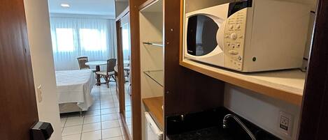 1 bedroom, iron/ironing board, bed sheets