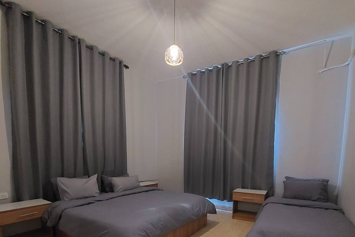 Triple Room, Multiple Beds