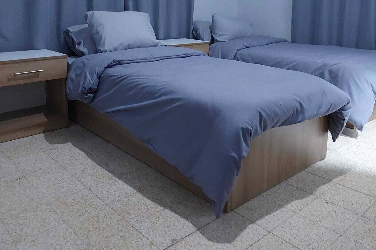Single Room, 2 Twin Beds | WiFi (free)