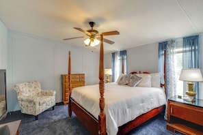 4 bedrooms, iron/ironing board, internet, bed sheets