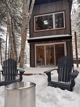 Terrace/patio. Cozy cabin on Oxtongue River; Heron Cottage