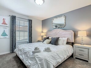 4 chambres, fer et planche à repasser, Wi-Fi gratuit, draps fournis