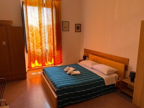 2 bedrooms, WiFi, bed sheets - Hearth of RHome (Roma)