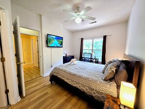 2 Schlafzimmer, BĂŒgeleisen/BĂŒgelbrett, kostenloses WLAN, BettwĂ€sche