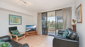 Living area - Namanula 2 - Lifestyle Yamba (YAMBA)