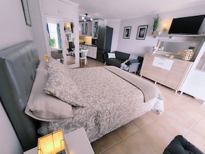 Studio, Smoking | 1 bedroom