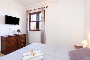 Apartment, Smoking | 1 bedroom
