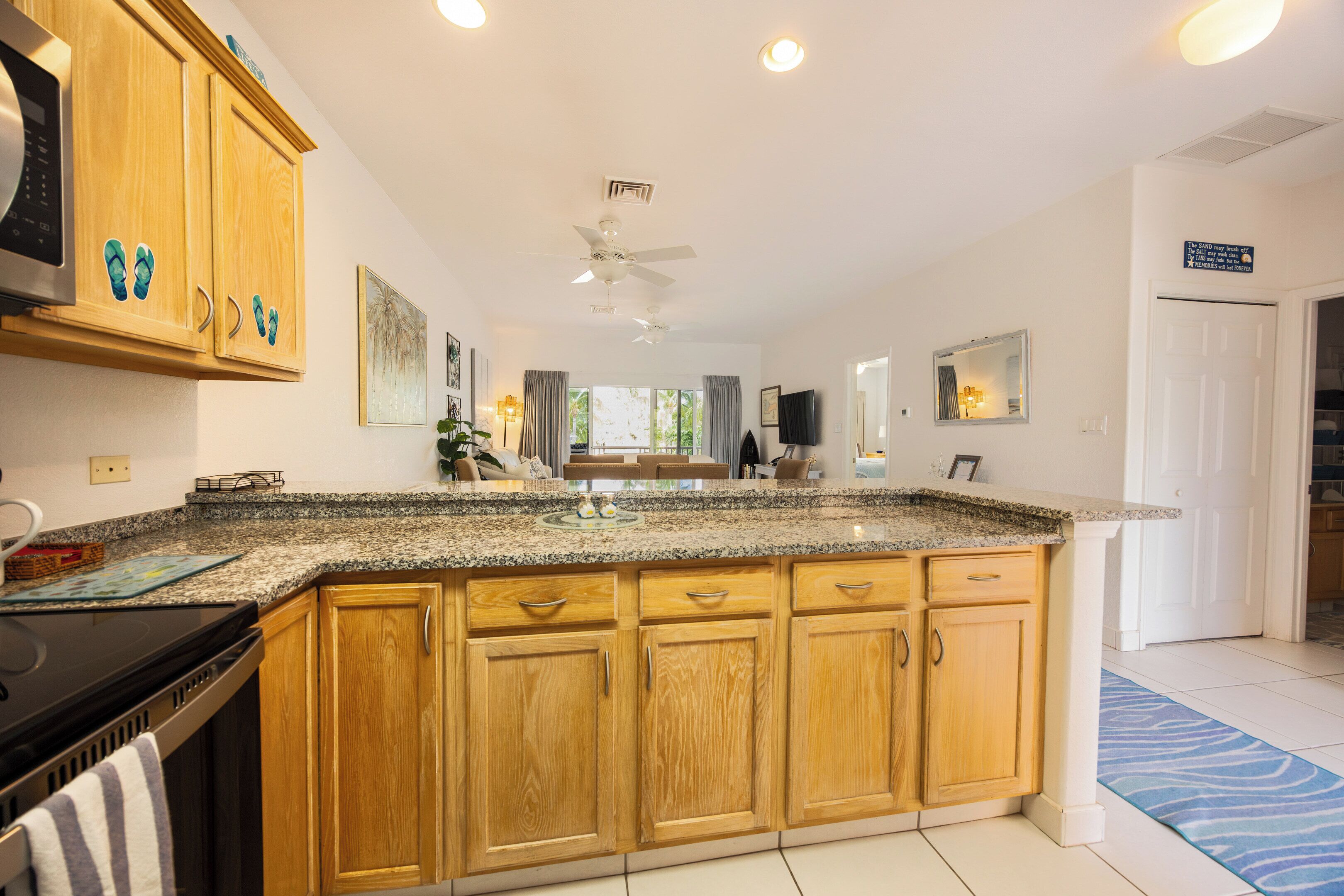 Mikroaaltouuni, uuni, liesi, astianpesukone