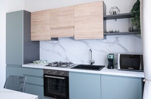 Refrigerador, microondas, horno y lavavajillas