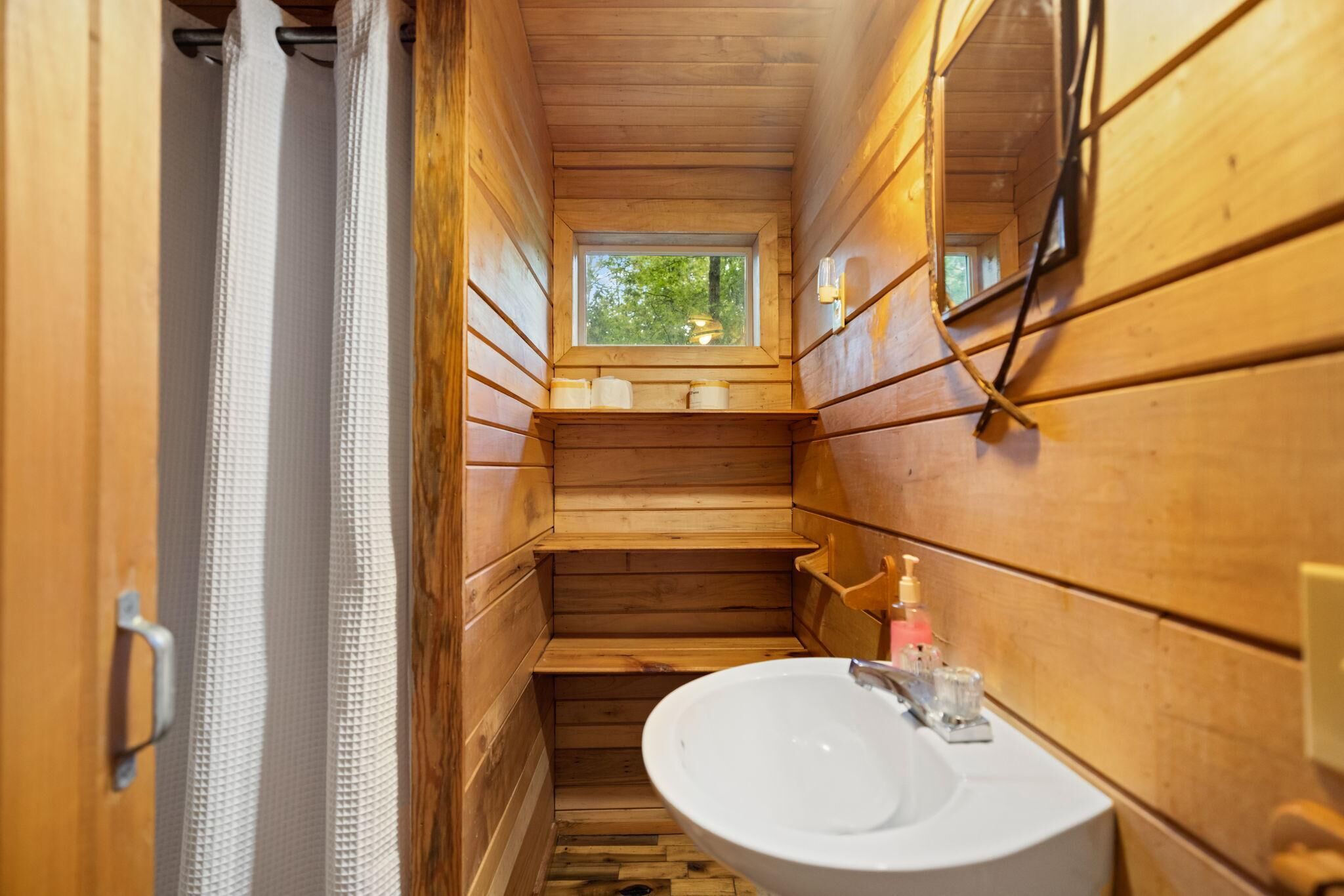 Shower, towels