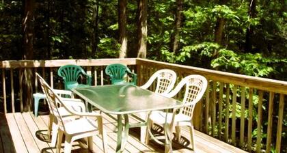 Secluded Cliffside Cabin Near Red River Gorge