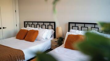 2 bedrooms, desk, iron/ironing board, free WiFi