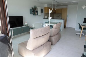 Maison | 2 chambres, bureau, Internet