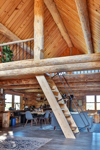 Ely Log Cabin - Off Grid+Solar+WiFi - 40 acres to roam