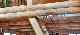 Ely Log Cabin - Off Grid+Solar+WiFi - 40 acres to roam