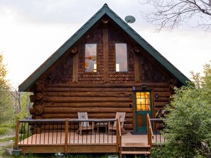 Exterior - Ely Log Cabin - Off Grid+Solar+WiFi - 40 acres to roam (Ely)