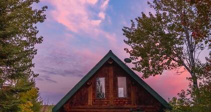 Ely Log Cabin - Off Grid+Solar+WiFi - 40 acres to roam