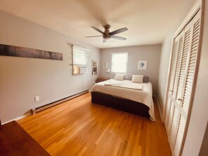 4 bedrooms, WiFi, bed sheets