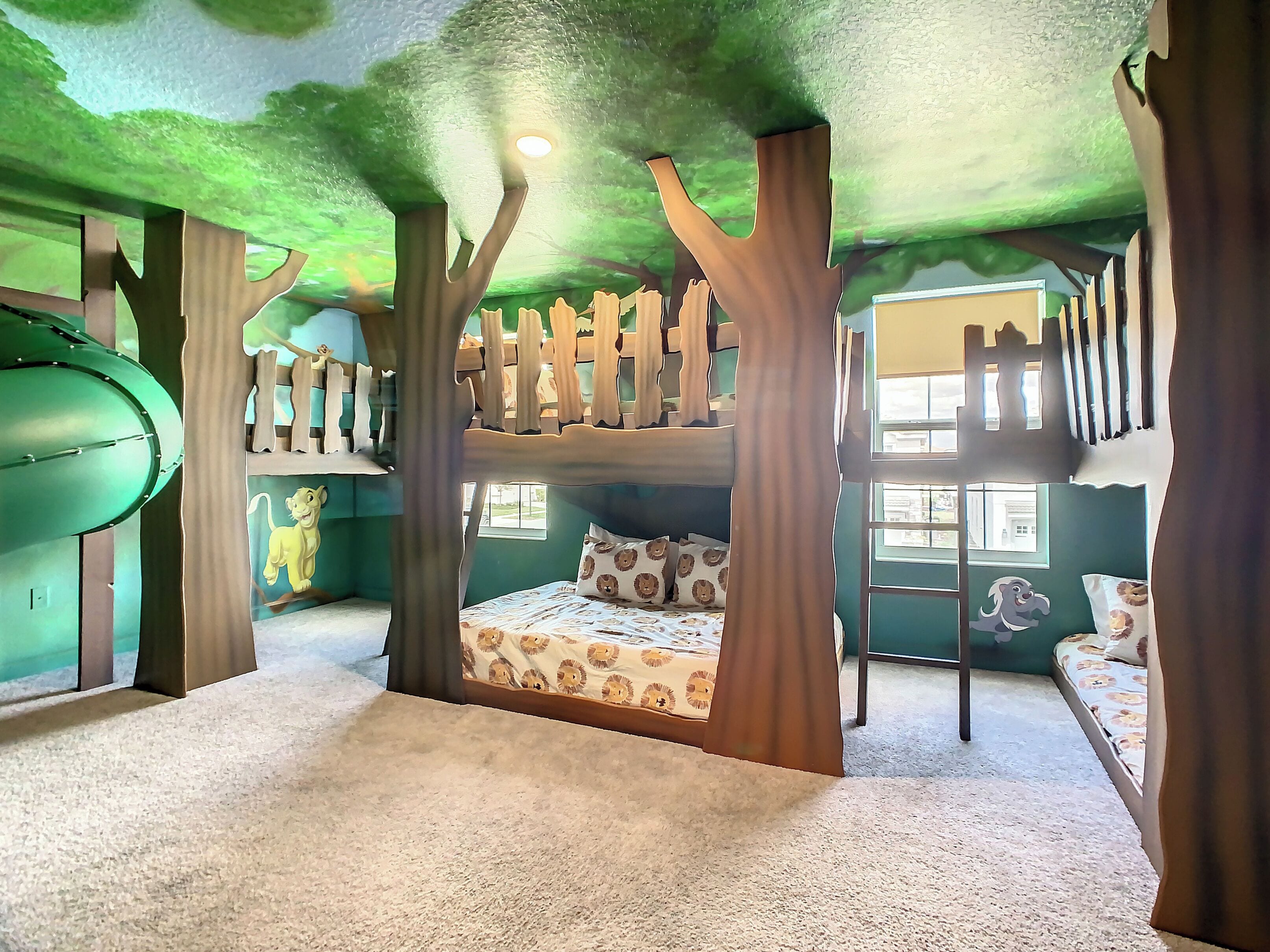 Iron/ironing board, free WiFi