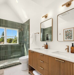 Shower, eco-friendly toiletries, hair dryer, towels