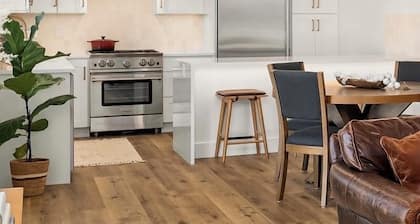 Stylish 2BR Loft Guesthouse in Downtown Fall City – Modern & Cozy