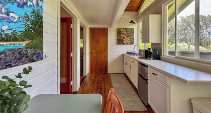 Sun kissed 1-bedroom apartment minutes from Hawi.