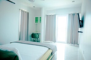 3 bedrooms, iron/ironing board, WiFi, bed sheets - Marvellous 3 Bedrooms Villa with Private Swimming Pool (Long Bay Hills)