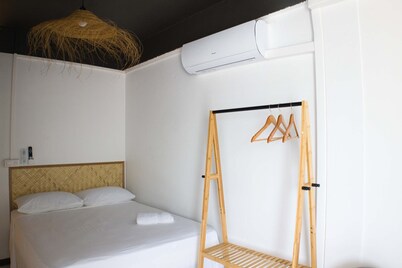 Airport Manini Lodge Studio 10