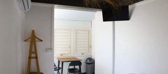 Airport Manini Lodge Studio 9