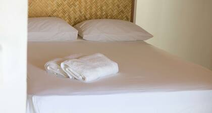 Airport Manini Lodge Studio 4