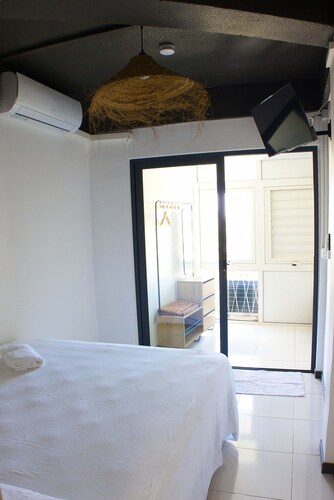 Airport Manini Lodge Studio 7